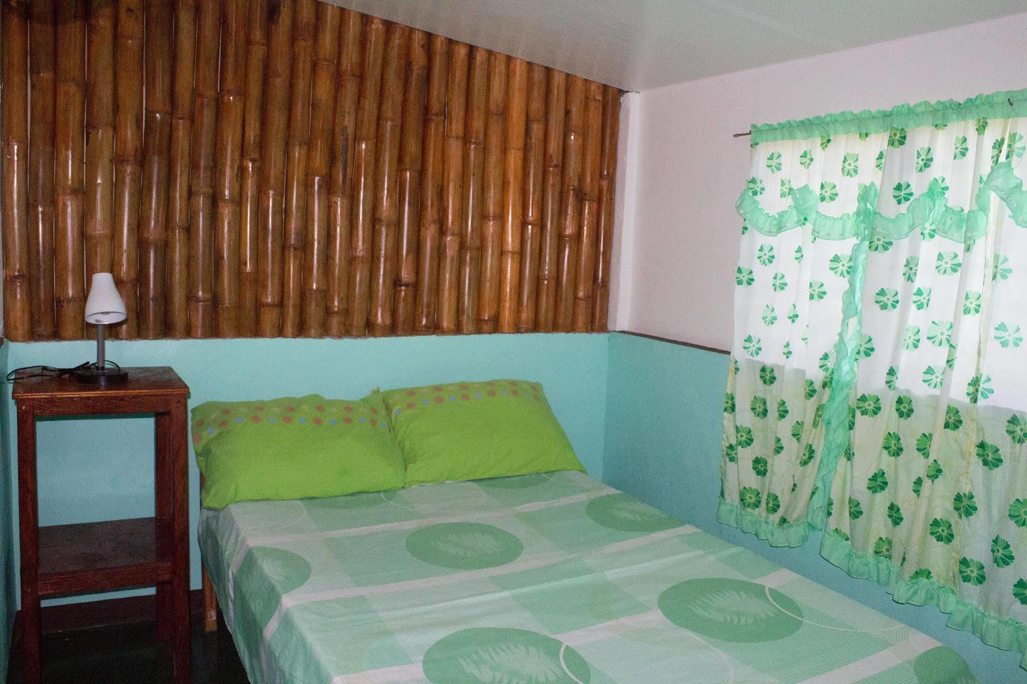 Mahogany Upland Resort.Com Dauin Exterior foto
