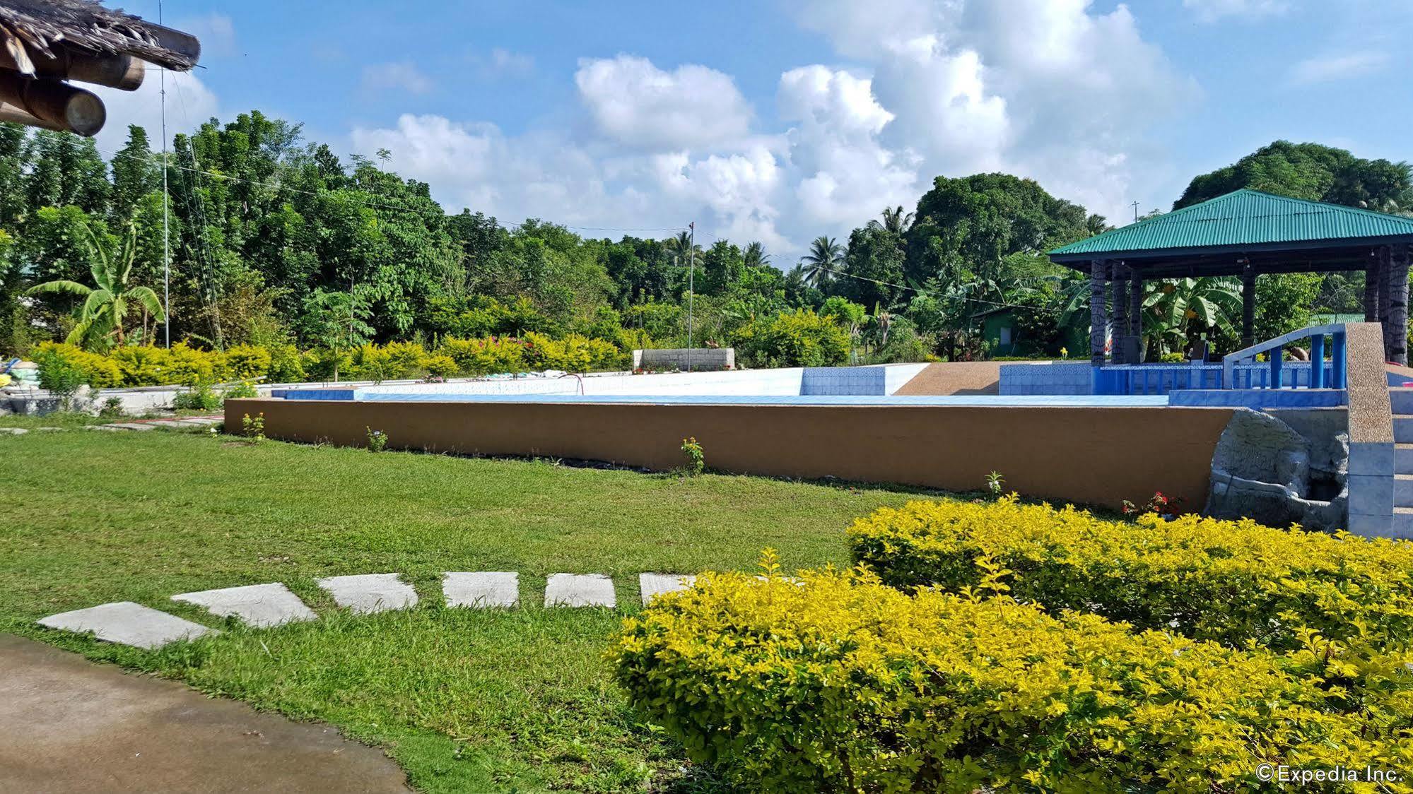 Mahogany Upland Resort.Com Dauin Exterior foto